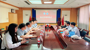 公司與黃河交通學院簽訂校企合作協(xié)議