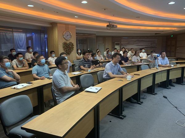 公司邀請鄭州大學樂金朝教授作專題講座