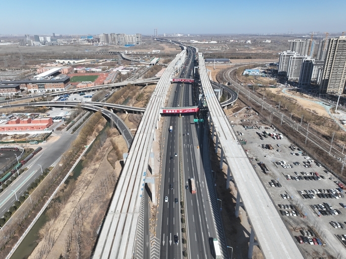 國內(nèi)首條高速公路車道“六改十二”，京臺高速齊濟(jì)段拿下多項智能首創(chuàng)